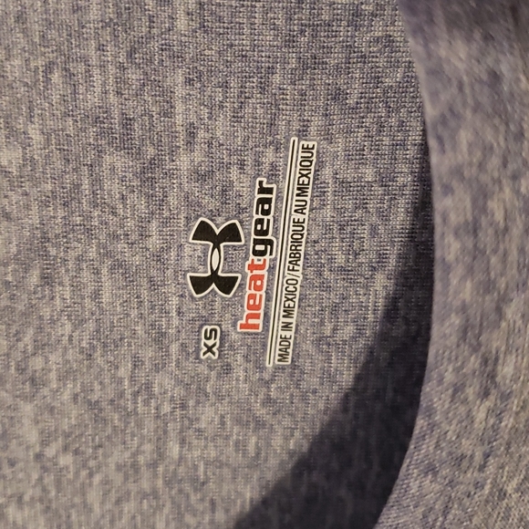 XS Underarmour Heat Gear Top. - Picture 2 of 5